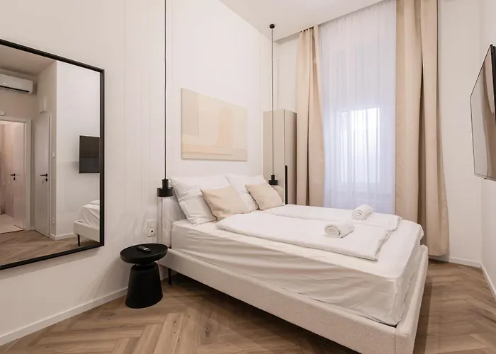 Апартаменты Kiraly 67 - Boutique Apartments, Location By Bqa